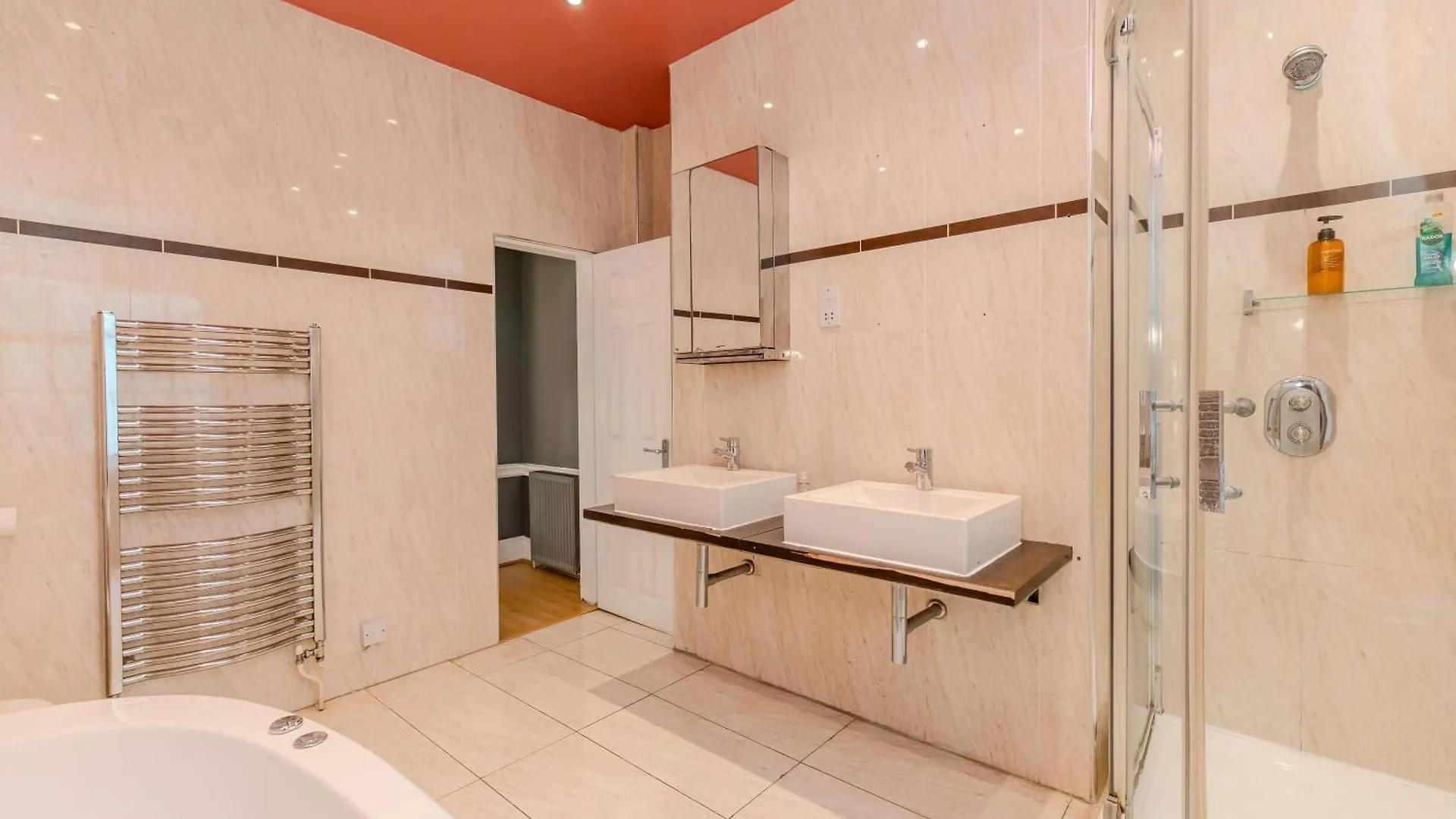 아파트 Grand Kemptown Residence L Spacious 5-Bedroom With Private Patio 브라이턴